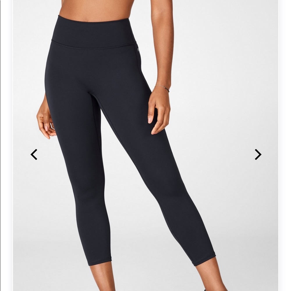 Fabletics trinity high waisted Capri leggings